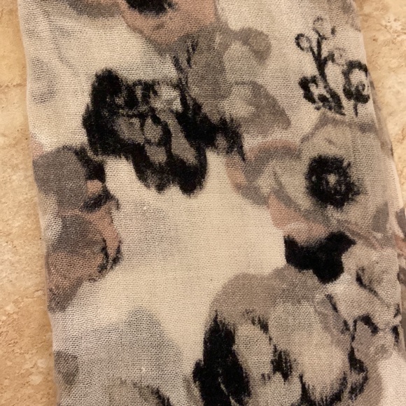 Scarf - Picture 2 of 2